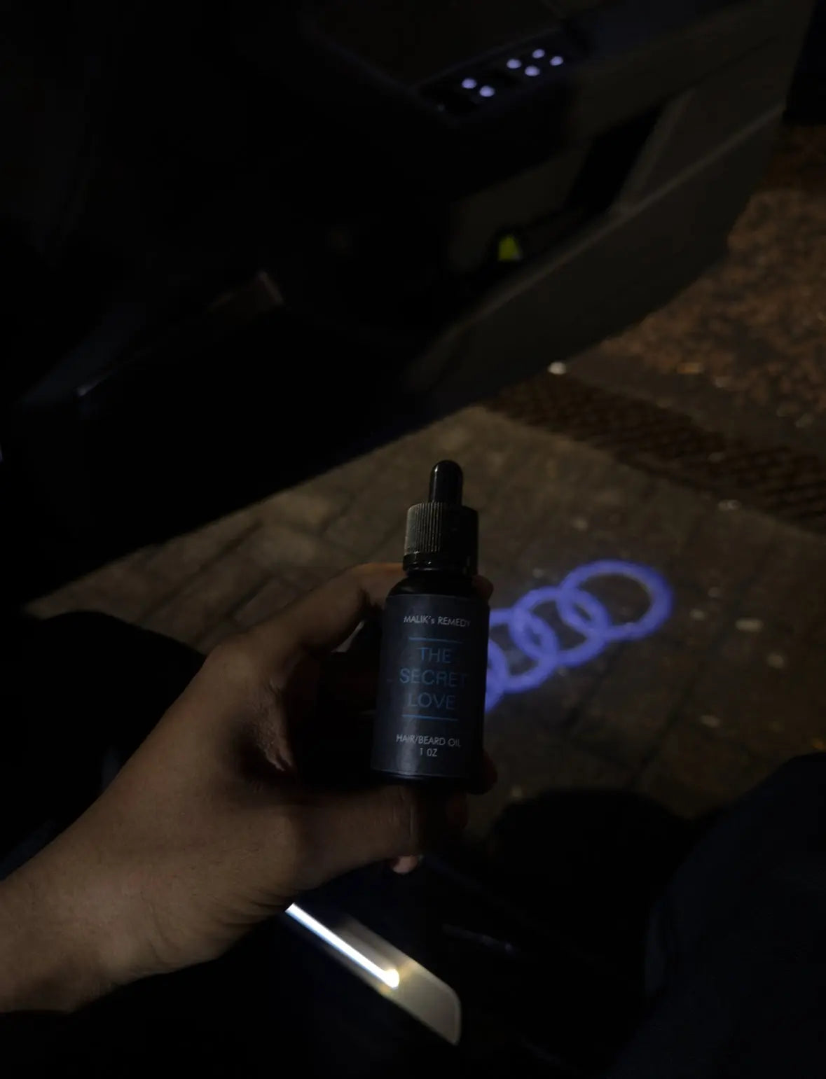 Organic beard oil bottle with Malik’s Remedy label
Before and after beard growth using Malik’s Remedy oil
Applying Malik’s Remedy beard oil for softness and shine
Patchouli and cedarwood infused beard oil – Malik’s Remedy
Handcrafted UK beard oil product shot
